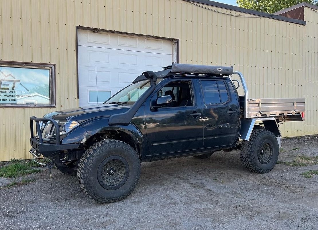 SUMMIT EXPEDITION TRUCKS NISSAN FRONTIER FLATBED UTE TRAY PACKAGE TREAD MAGAZINE