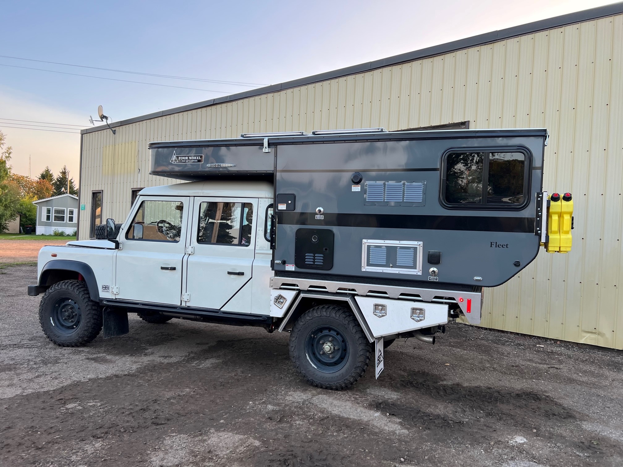 SUMMIT EXPEDITION TRUCKS LAND ROVER 130 DEFENDER 72 SERIES FWC FLATBED UTE TRAY 4