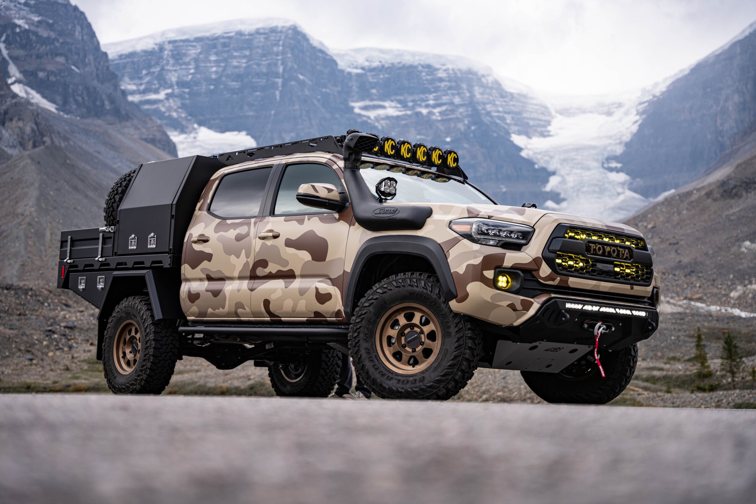 SUMMIT EXPEDITION TRUCKS TOYOTA TACOMA DOUBLE CAB SHORT BOX BED EXPEDITION HALF CANOPY FLATBED TRUCK 9