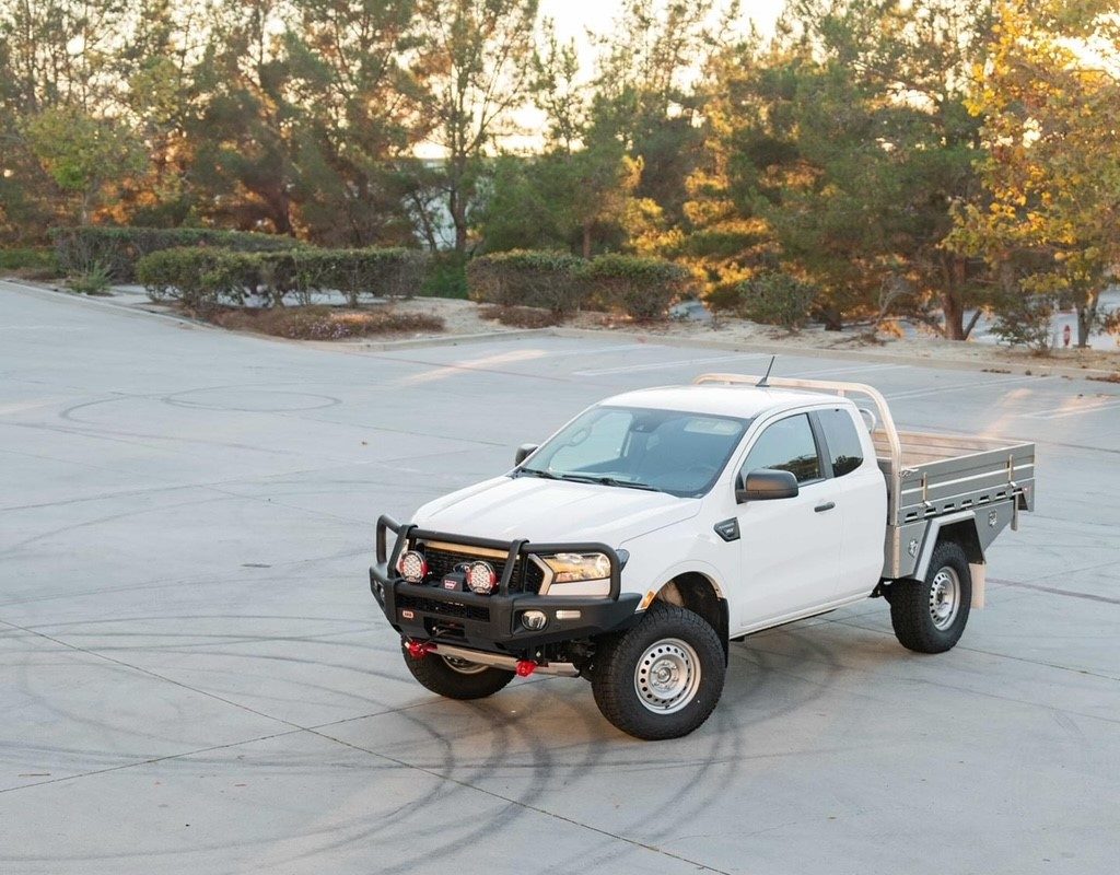 Summit Expedition Trucks flatbed truck build