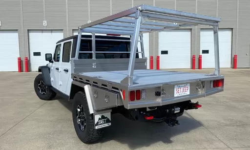 Jeep Gladiator 32 inch ladder rack on Summit flatbed tray
