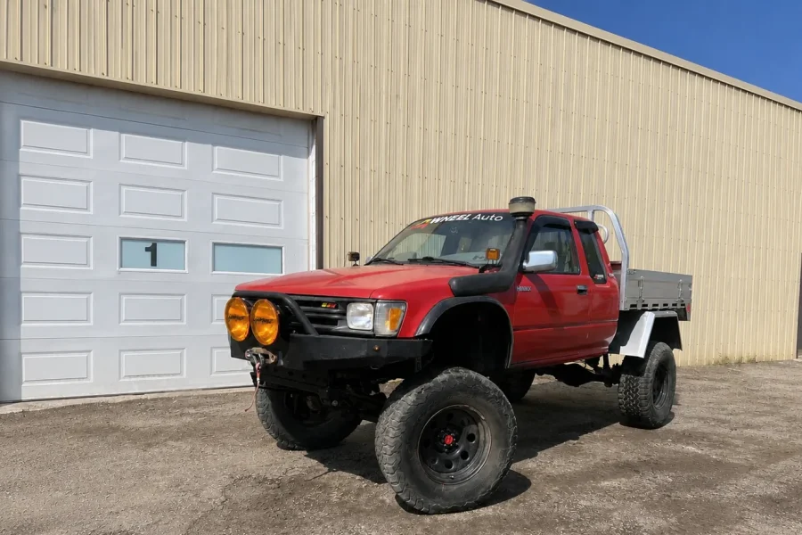 SUMMIT-EXPEDITION-TRUCKS-TOYOTA-HILUX-1991-FLATBED-UTE-TRAY-TRUCK-1